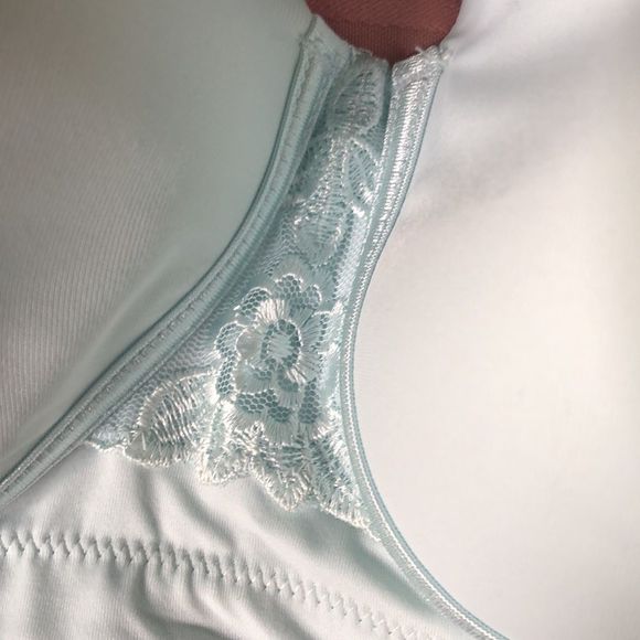 Vanity Fair® Beauty Back™ Full-Figure Back Smoothing Wireless Bra - 71380 pastel - Picture 2 of 14